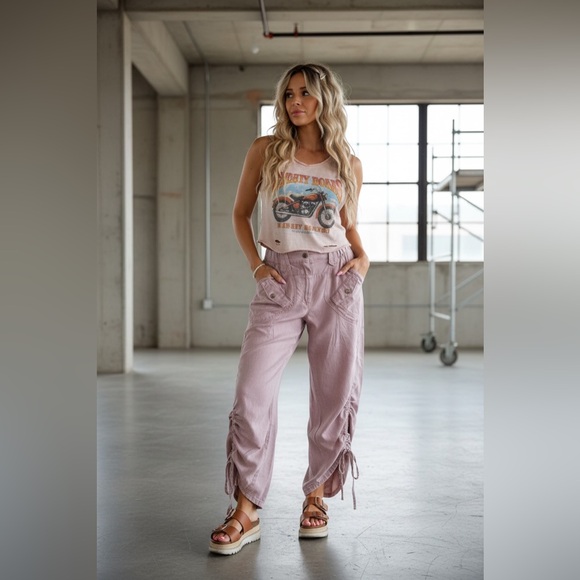 NWT Bluevelvet Cargo Pocket Tencel Side Ruched Mauve Cropped Pants